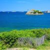 Ne partez jamais en Bretagne sans avoir parcouru ces 3 circuits côtiers à couper le souffle — falaises vertigineuses, criques turquoise, phares mythiques, et profiter finalement de jolies plages après la randonnée