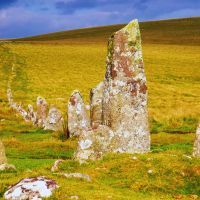 Un voyage dans le temps : découvrez les sites néolithiques du Morbihan, des lieux chargés de mystère en Bretagne qui sauront à coup sûr vous toucher