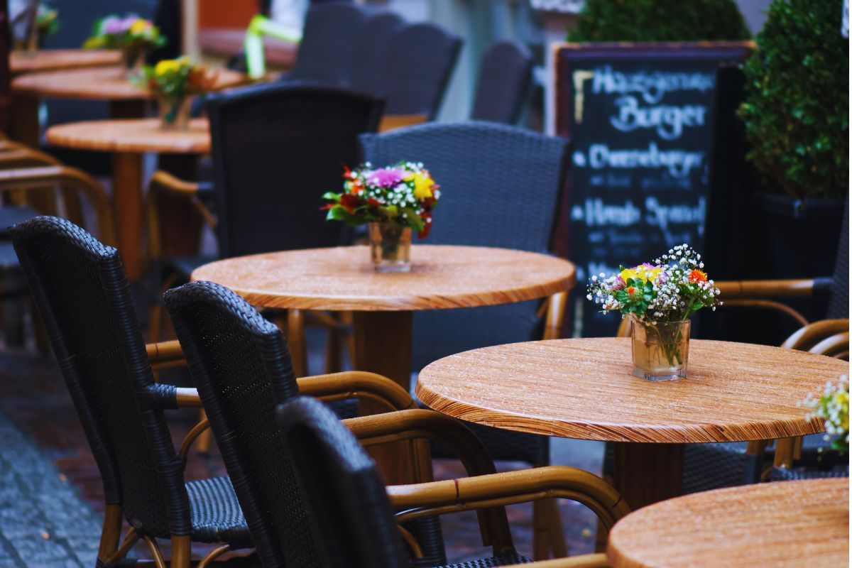 Ces 3 bistrots du Morbihan sont incroyables : le dernier va vous surprendre ! Venez vous arrêter dans un de ces lieux de Bretagne, un moment de détente avec vos amis ou votre famille loin du verglas