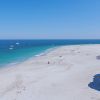 Découvrez la plage des grands sables à Groix : un paradis unique en Bretagne que vous devez visiter sans attendre, pour vous ressourcer avec une jolie vue et un air marin breton