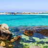 Ne partez jamais en vacances sans avoir vu ces 4 plages secrètes du Finistère : quoi de mieux quand il fait si chaud que de venir en bord de mer profiter de la brise marine de Bretagne, agréable et fraîche ?