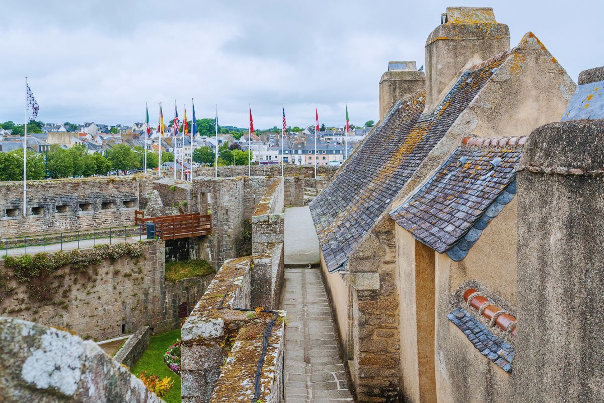 Ne ratez pas cette opportunité en Bretagne : explorez nos trois activités phares à découvrir dans le Finistère, parfaites pour un weekend irradié de soleil et de chaleur estivale !