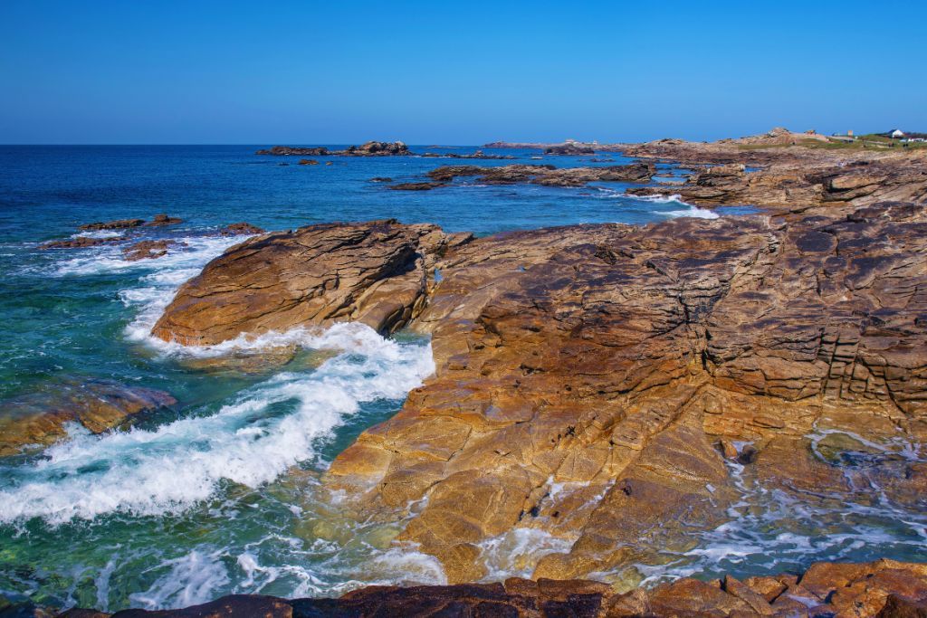 Comment profiter au mieux de votre journée à la plage de la côte sauvage de Quiberon ? Découvrez les lieux d'intérêt de cet endroit magnifique de la Bretagne