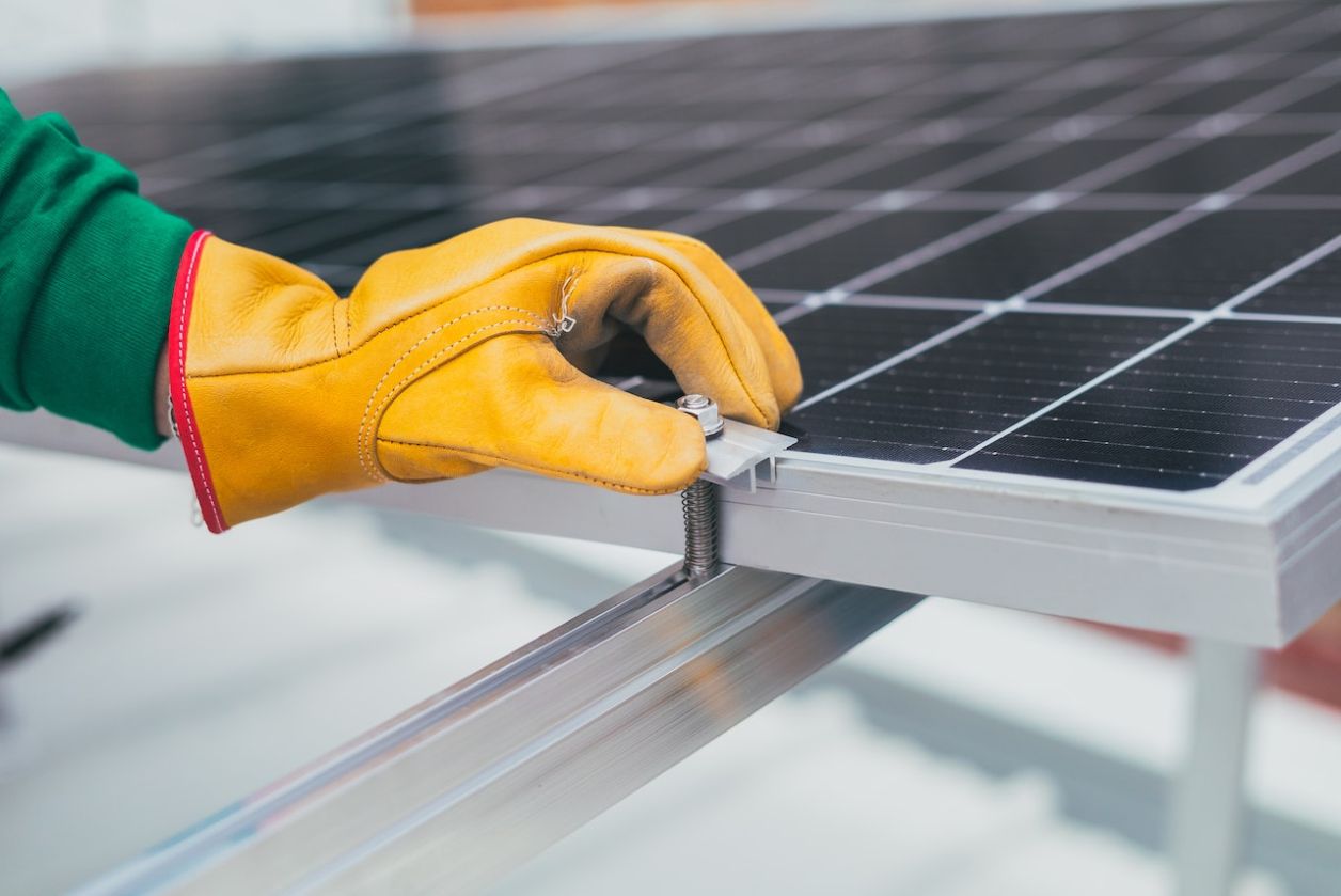 Installer des panneaux photovoltaïques en Bretagne
