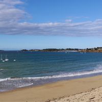Bonne nouvelle pour les amateurs de bords de mer : la plage de la Cerisaie à Lancieux est le paradis secret de l'été 2024 si vous passez des vacances en Bretagne