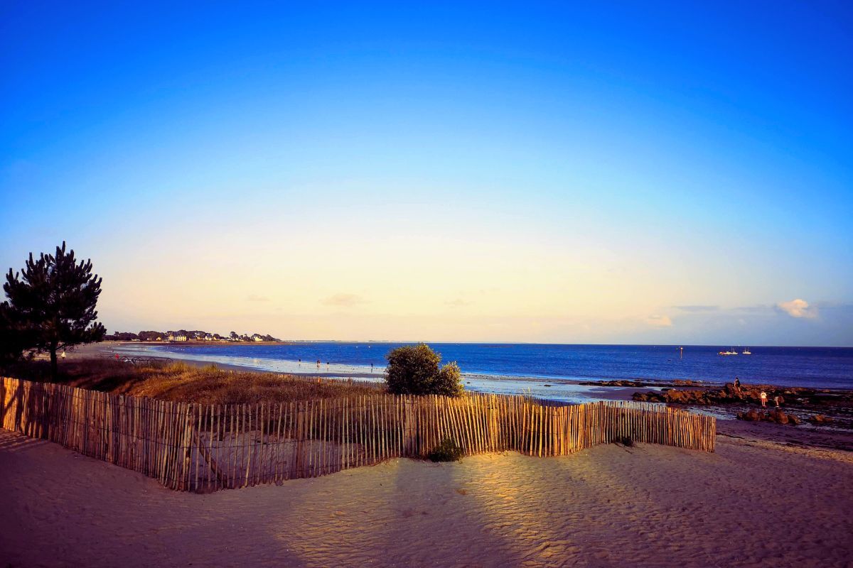 Grande Plage de Carnac en Bretagne : les 5 activités à ne surtout pas manquer en allant dans le Morbihan, près de Lorient pour profiter au maximum de cette plage