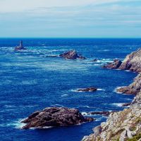 Des vacances de rêve à la Pointe du Raz en Bretagne : découvrez les campings les plus convoités du coin pour visiter le Finistère pendant vos vacances