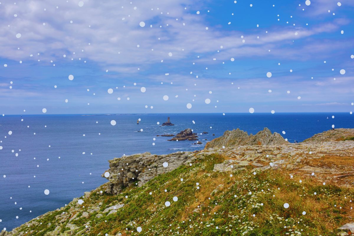 Pointe du Raz en Bretagne : les 3 raisons de visiter absolument ce lieu du Finistère unique en hiver, pour faire une promenade digestive après des fêtes de fin d'année bien remplies