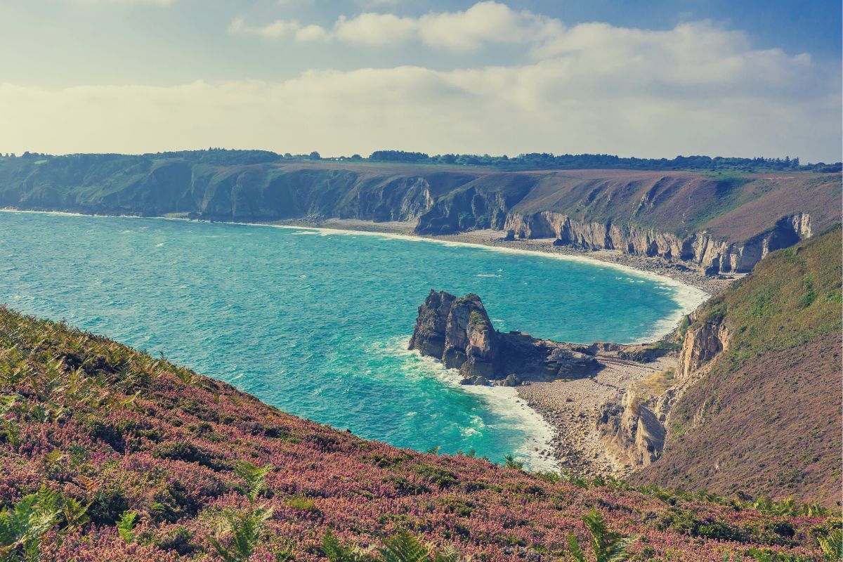 Écotourisme en Bretagne : Vivez 10 Expériences Vertes pour des Vacances Responsables