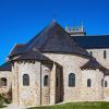 Découvrez les 4 plus belles églises et chapelles de Bretagne : trésors cachés dans de jolis villages du patrimoine breton, ces lieux emblématiques cachent une beauté sans pareille